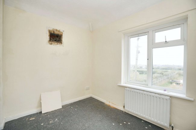 1 Broadway, Farcet, Peterborough, PE7 3AY 4