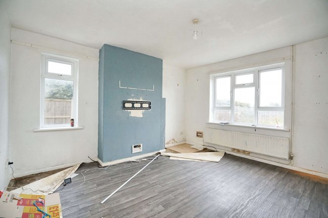 1 Broadway, Farcet, Peterborough, PE7 3AY 4