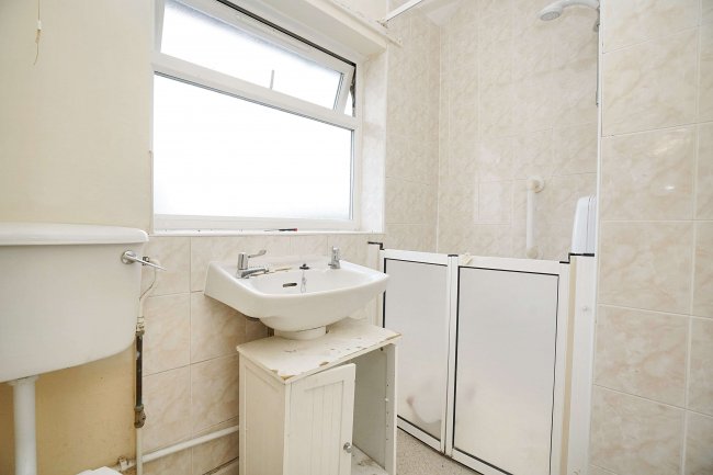 1 Broadway, Farcet, Peterborough, PE7 3AY 4