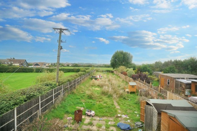 1 Broadway, Farcet, Peterborough, PE7 3AY 4