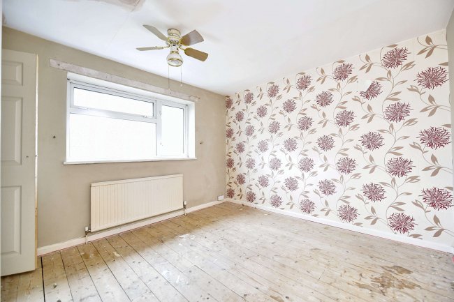 81 Dove Croft, New Ollerton, Newark, Nottinghamshire, NG22 9RQ 4