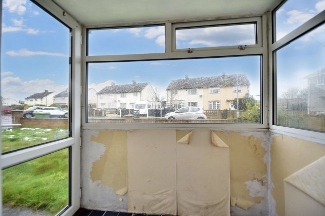 81 Dove Croft, New Ollerton, Newark, Nottinghamshire, NG22 9RQ 4