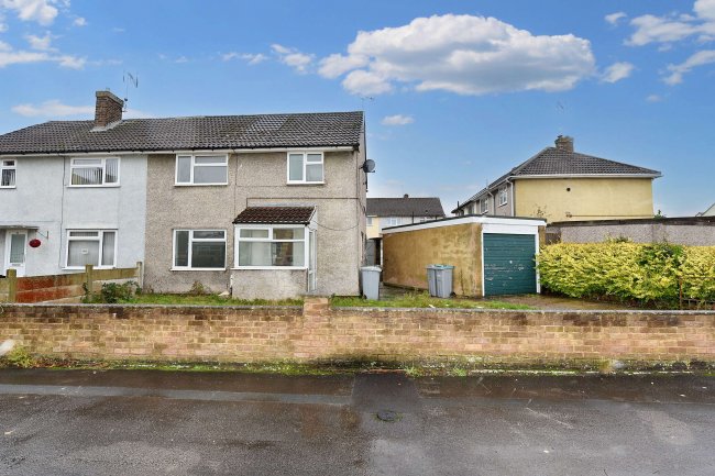 81 Dove Croft, New Ollerton, Newark, Nottinghamshire, NG22 9RQ 4