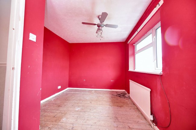 81 Dove Croft, New Ollerton, Newark, Nottinghamshire, NG22 9RQ 4