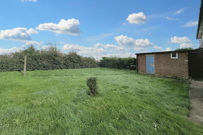 7 St Mary's Close, Farcet, Peterborough, Cambridgeshire, PE7 3AP 2