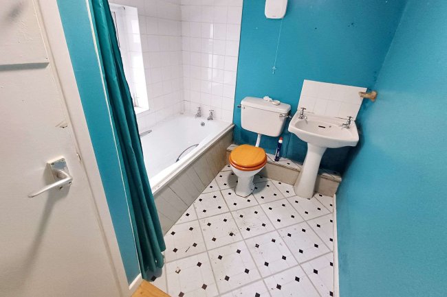 35 Chapel Street, Macclesfield, Cheshire, SK11 6TA 9