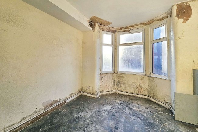 8a & 8B Hector Road, Longsight, Manchester, M13 0QN 10