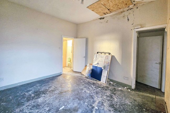 8a & 8B Hector Road, Longsight, Manchester, M13 0QN 10