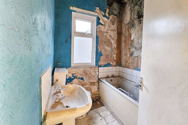 8a & 8B Hector Road, Longsight, Manchester, M13 0QN 10