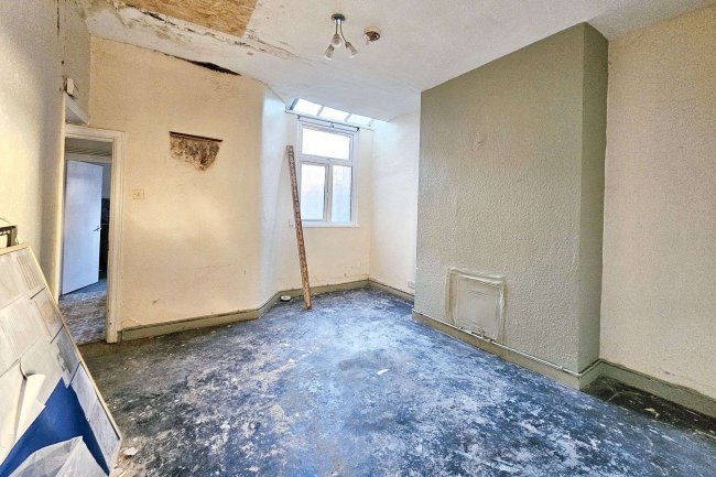 8a & 8B Hector Road, Longsight, Manchester, M13 0QN 10