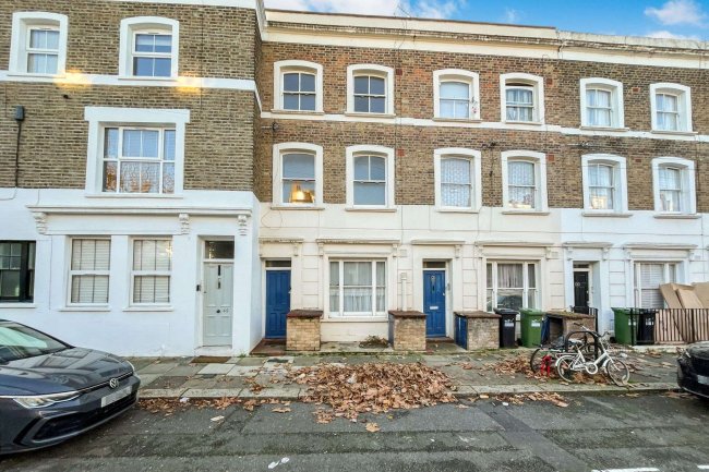 Flat B, 40 Raynham Road, Hammersmith, W6 0HY 10