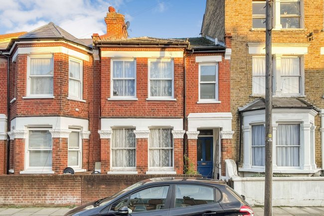 Flat A, 48 Tunis Road, Shepherds Bush, W12 7EZ 1