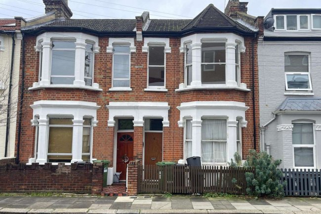 Flat B, 4 Rainville Road, Hammersmith, W6 9HA 1