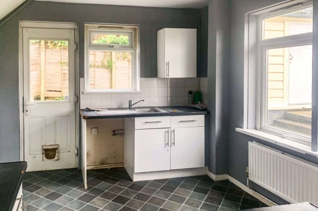 31 Rossiters Hill, Frome, Somerset, BA11 4AL 10