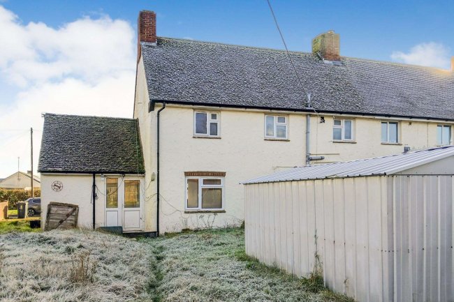 4 Hungerford Road, East Grafton, Marlborough, SN8 3DG 9