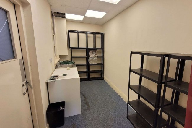 297 High St, Dorking, RH4 1RE 4