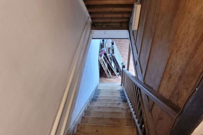 297 High St, Dorking, RH4 1RE 4