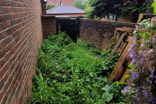 297 High St, Dorking, RH4 1RE 4