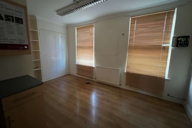 96 Cricketfield Road, Clapton, London E5 8NS 6