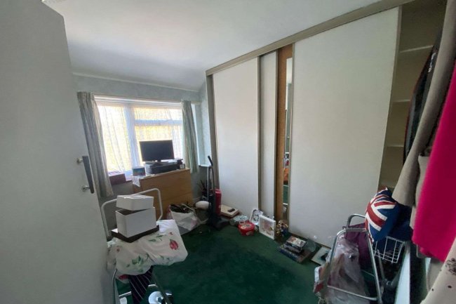 153 Conway Crescent, Perivale, Greenford UB6 8JB 7