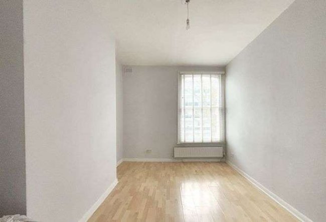 Flat A, 3 Cornwall Crescent, London W11 1PH 4