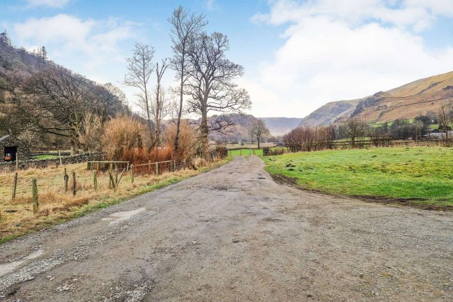 9 Fisher Place, Thirlmere, Keswick, Cumbria, CA12 4TW 1