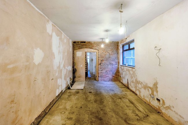 87 Coldharbour Lane, Camberwell, London, SE5 9NS 2