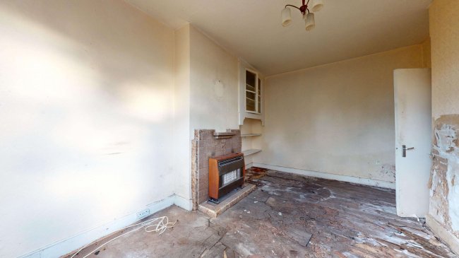 37 York Road, Chingford, London E4 8QN 7