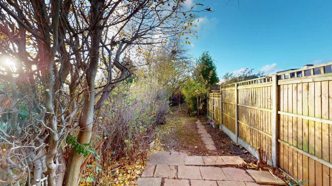 37 York Road, Chingford, London E4 8QN 7