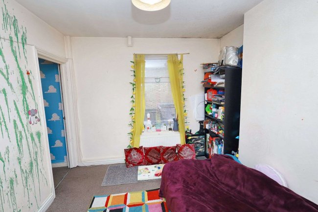 1 Northfield Road, West Ealing, London W13 9SY 4