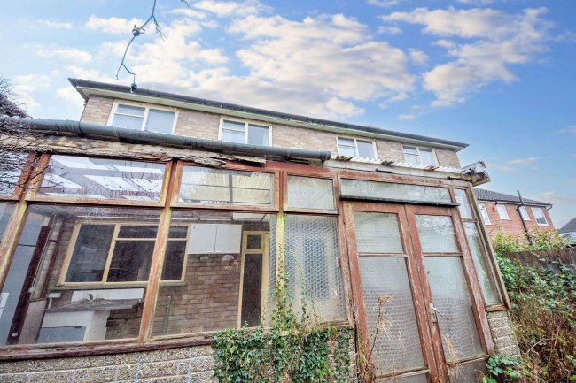 36 Grangewood, Potters Bar EN6 1SL 6