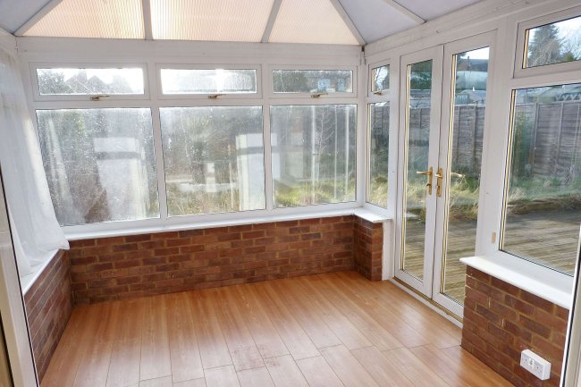 25 Woodland Road, Rushden, NN10 6US 9