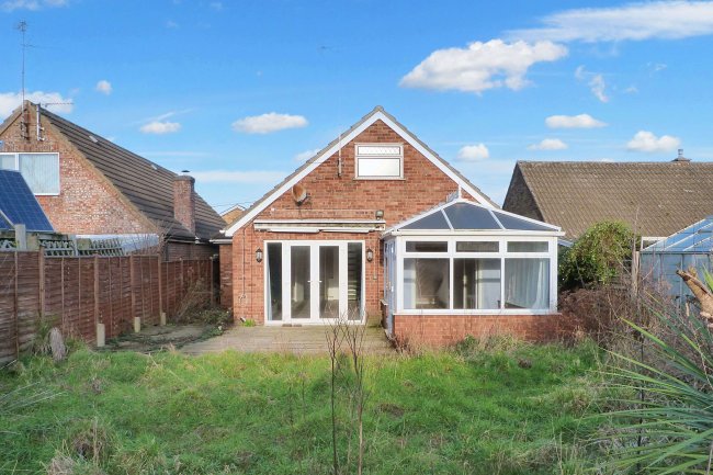 25 Woodland Road, Rushden, NN10 6US 9