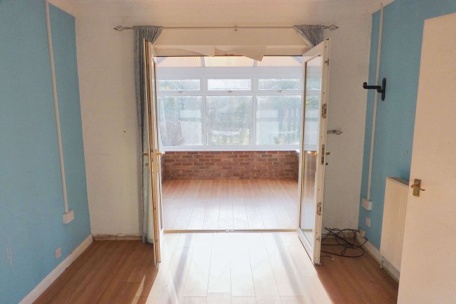 25 Woodland Road, Rushden, NN10 6US 9