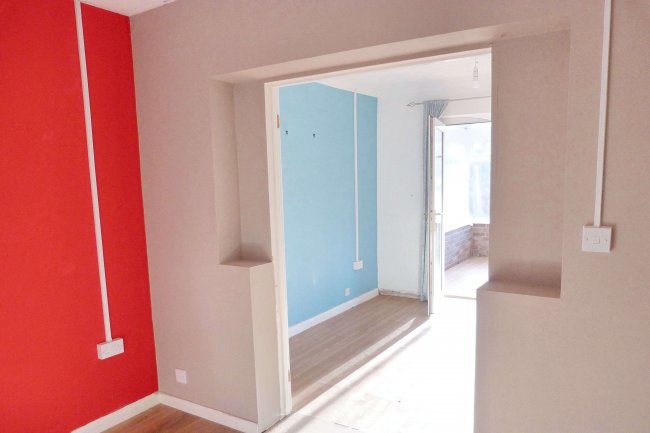 25 Woodland Road, Rushden, NN10 6US 9