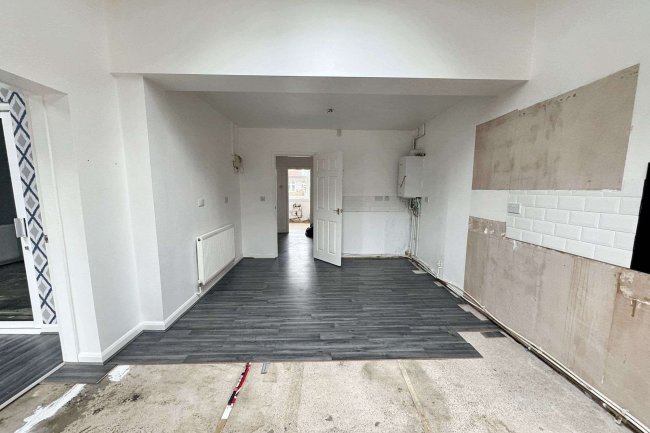 17 Villiers Road, Mansfield, Nottinghamshire, NG18 3AG 8