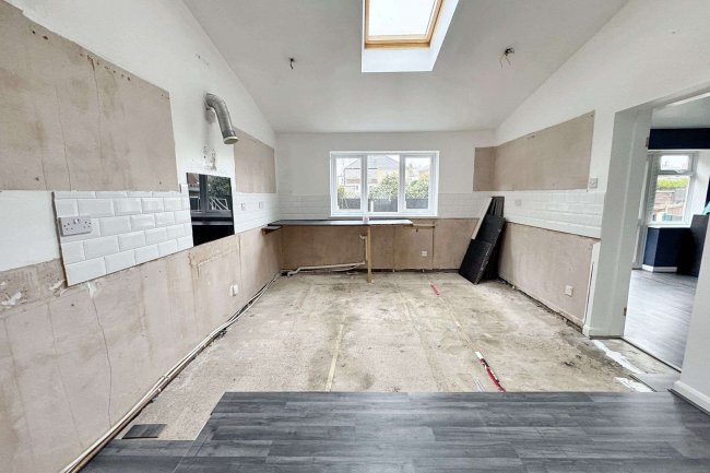 17 Villiers Road, Mansfield, Nottinghamshire, NG18 3AG 8