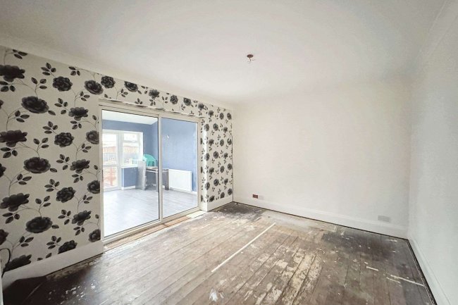 17 Villiers Road, Mansfield, Nottinghamshire, NG18 3AG 8