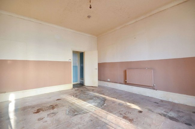 47D Oxford Gardens, North Kensington, London W10 5UF 2