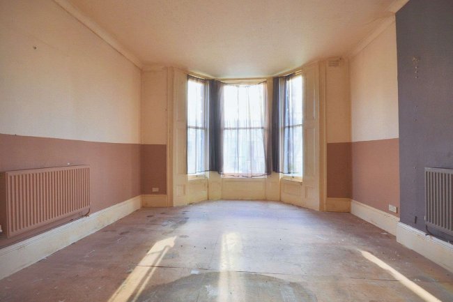 47D Oxford Gardens, North Kensington, London W10 5UF 2