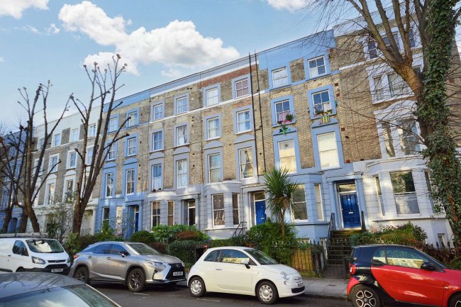 47D Oxford Gardens, North Kensington, London W10 5UF 2