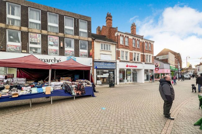 66 High Street, Kettering, Northamptonshire NN16 8SY 2