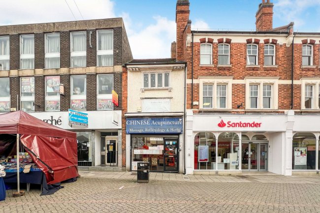 66 High Street, Kettering, Northamptonshire NN16 8SY 2