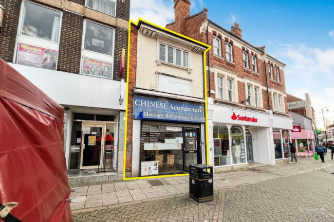 66 High Street, Kettering, Northamptonshire NN16 8SY 2