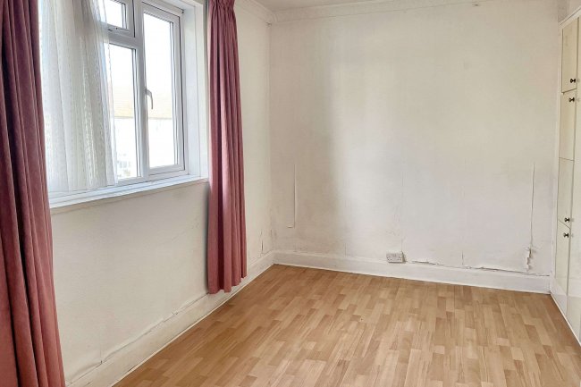 68 Woodstock Way, Mitcham, CR4 1BB 1