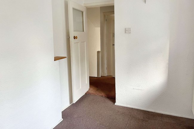 68 Woodstock Way, Mitcham, CR4 1BB 1