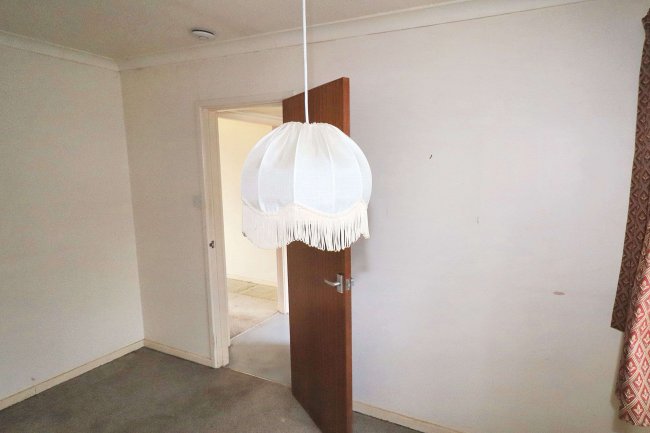 31 Thorndale Rise, Bradford, BD2 1NU 10