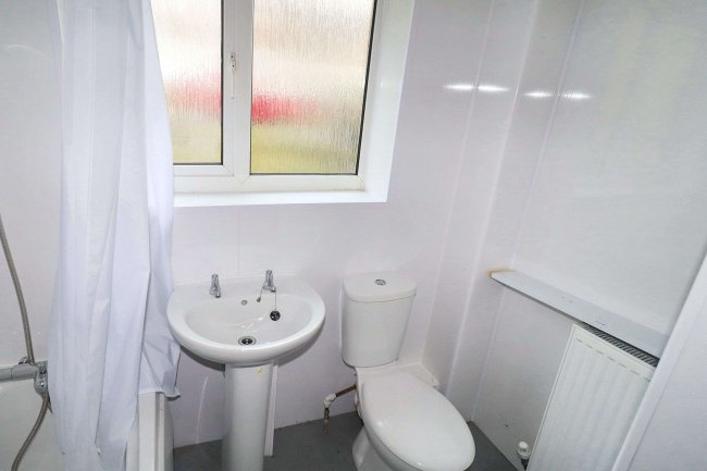 31 Thorndale Rise, Bradford, BD2 1NU 10