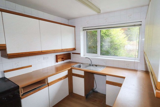 31 Thorndale Rise, Bradford, BD2 1NU 10