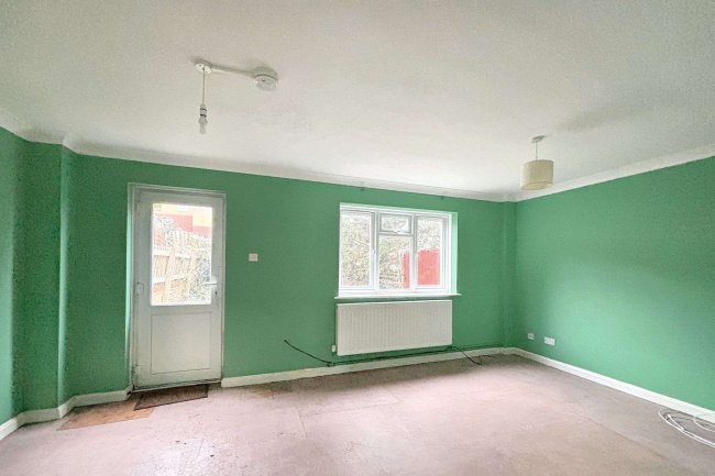 4 Sandpiper Close, Walthamstow, London,  E17 5SP 3